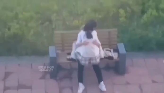 【4.26惊天大瓜】南通大学“长椅门”事件！最新热点已经被抖音和微博屏蔽了！ 