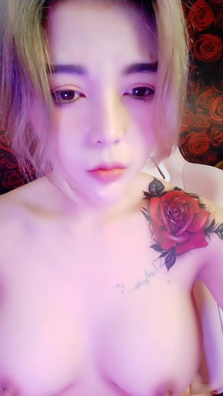 小骚货_诱惑特写_二月十二号