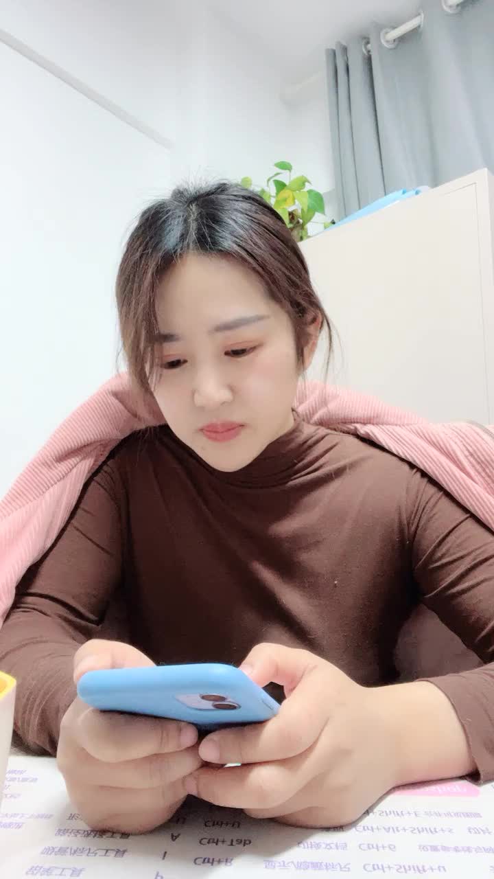 新手绿湿姐姐_诱惑特写_二月十号